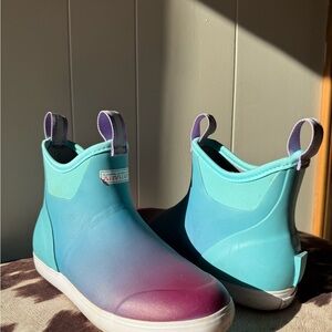 Stylish Gradient Ankle Boots